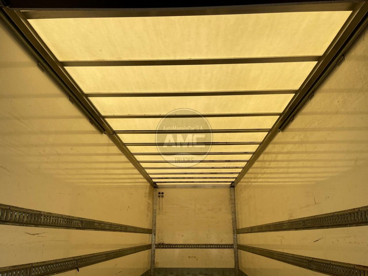 CAIXA FECHADA TIPO FURGÃO 8.60 X 2.48 X 2.50