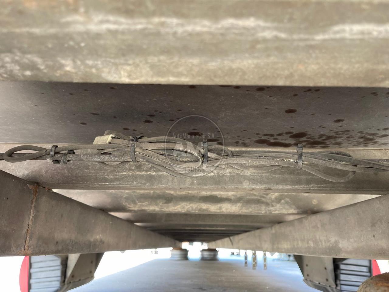 CAIXA FECHADA TIPO FURGÃO 8.60 X 2.48 X 2.50