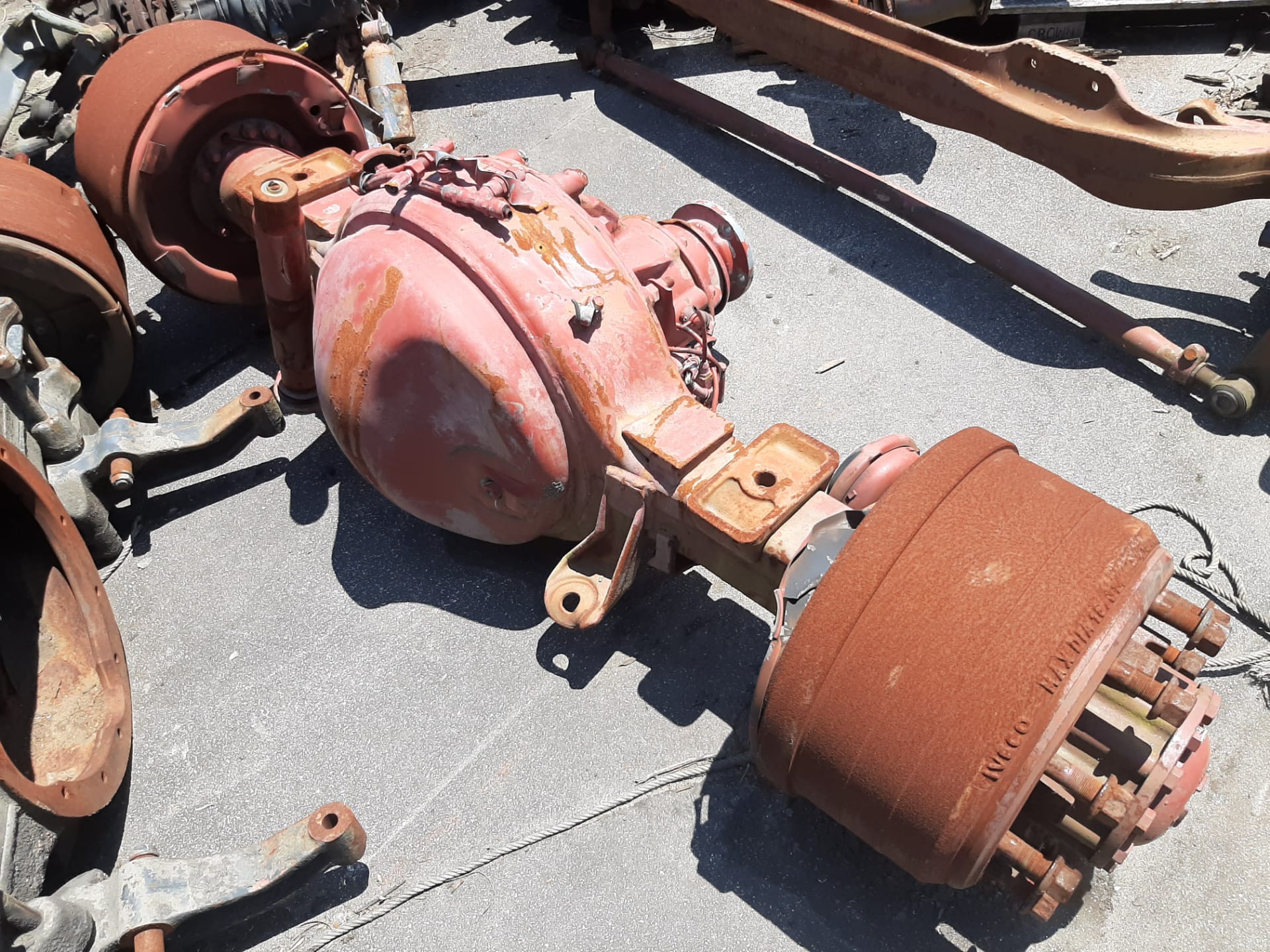 EIXO COMPLETO IVECO EUROTECH DIFERENCIAL 180E CVC2000033253 RATIO 1/342