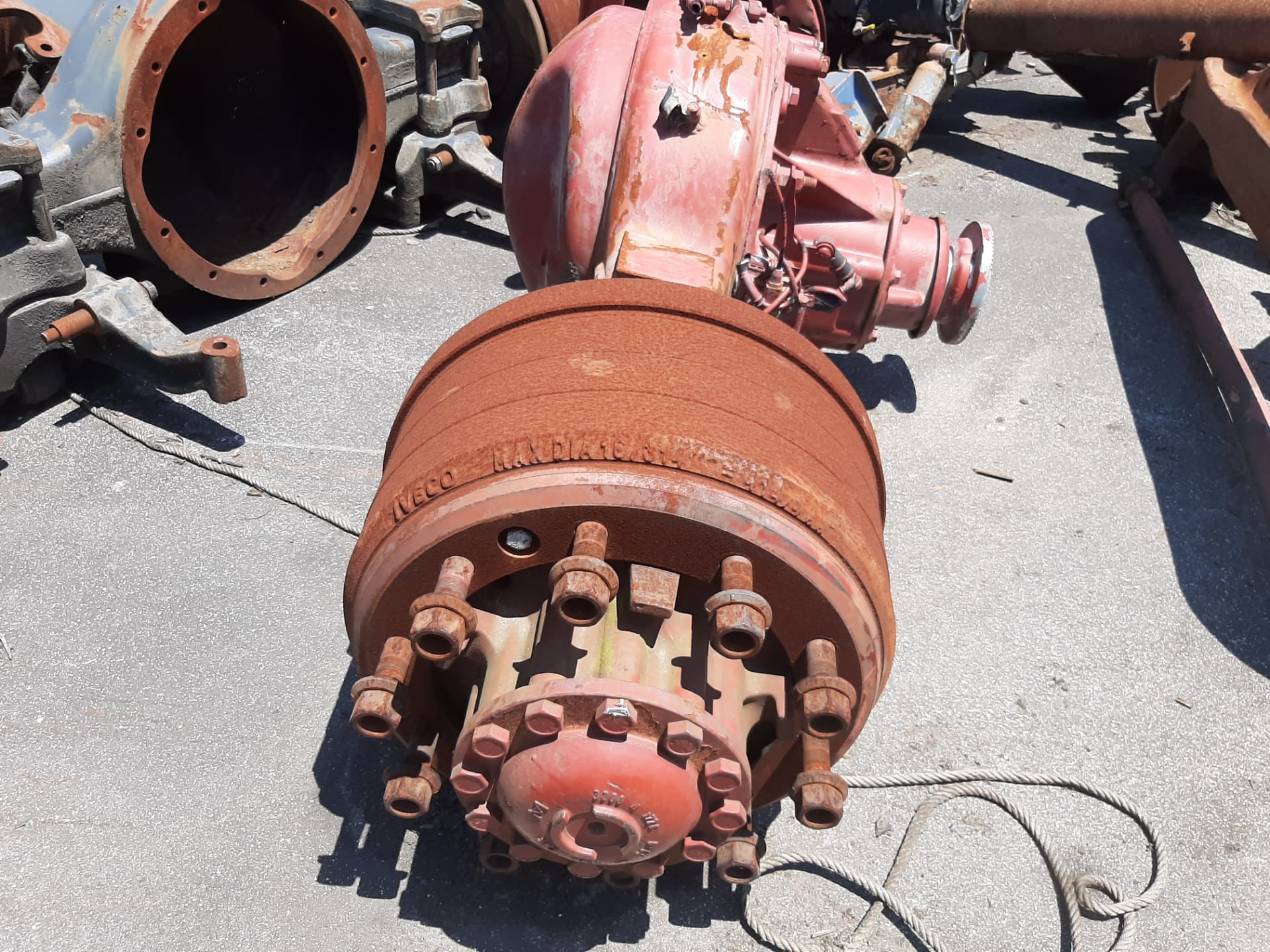 EIXO COMPLETO IVECO EUROTECH DIFERENCIAL 180E CVC2000033253 RATIO 1/342