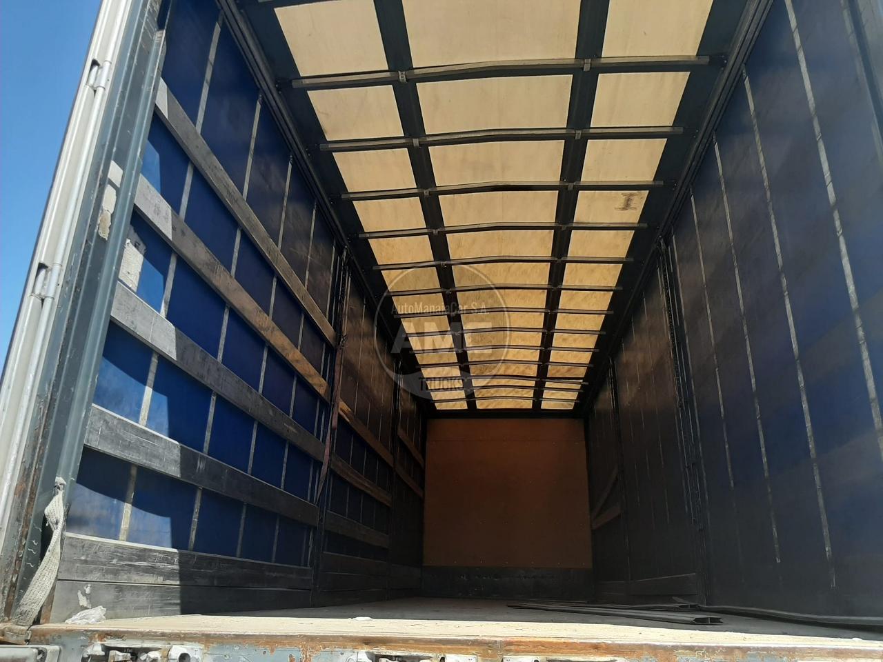 CAIXA DE CORTINAS DESLIZANTES C/ 2 PORTA TRASEIRAS 8.90 X 2.47 X 2.60/2.70