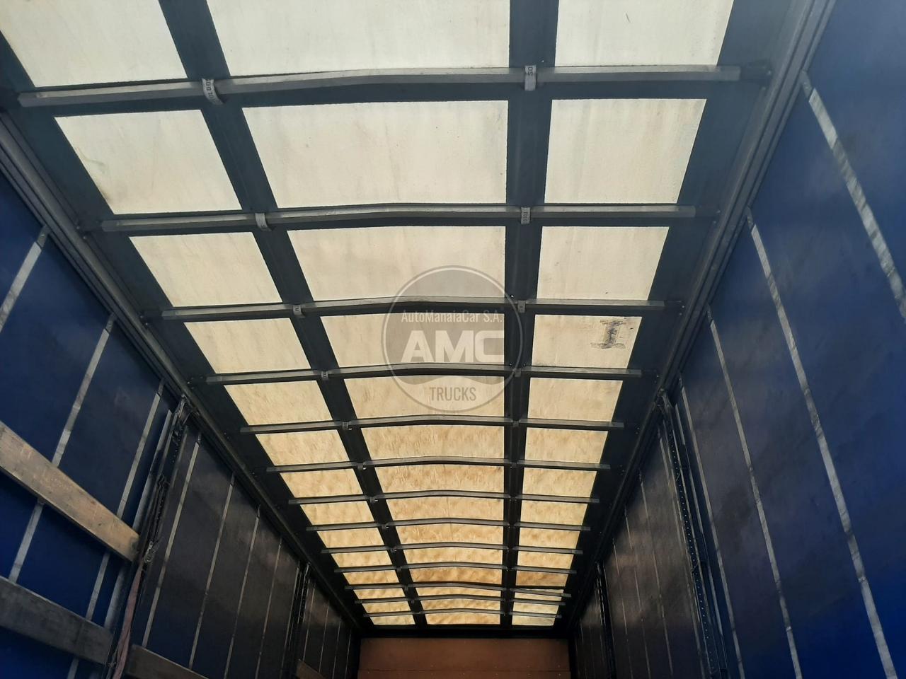 CAIXA DE CORTINAS DESLIZANTES C/ 2 PORTA TRASEIRAS 8.90 X 2.47 X 2.60/2.70