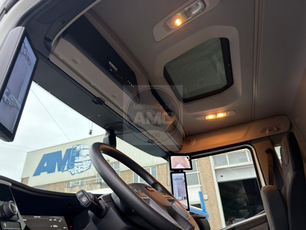 DAF 370 XD CAIXA FECHADA 4X2 61.000KM NACIONAL 07/2023