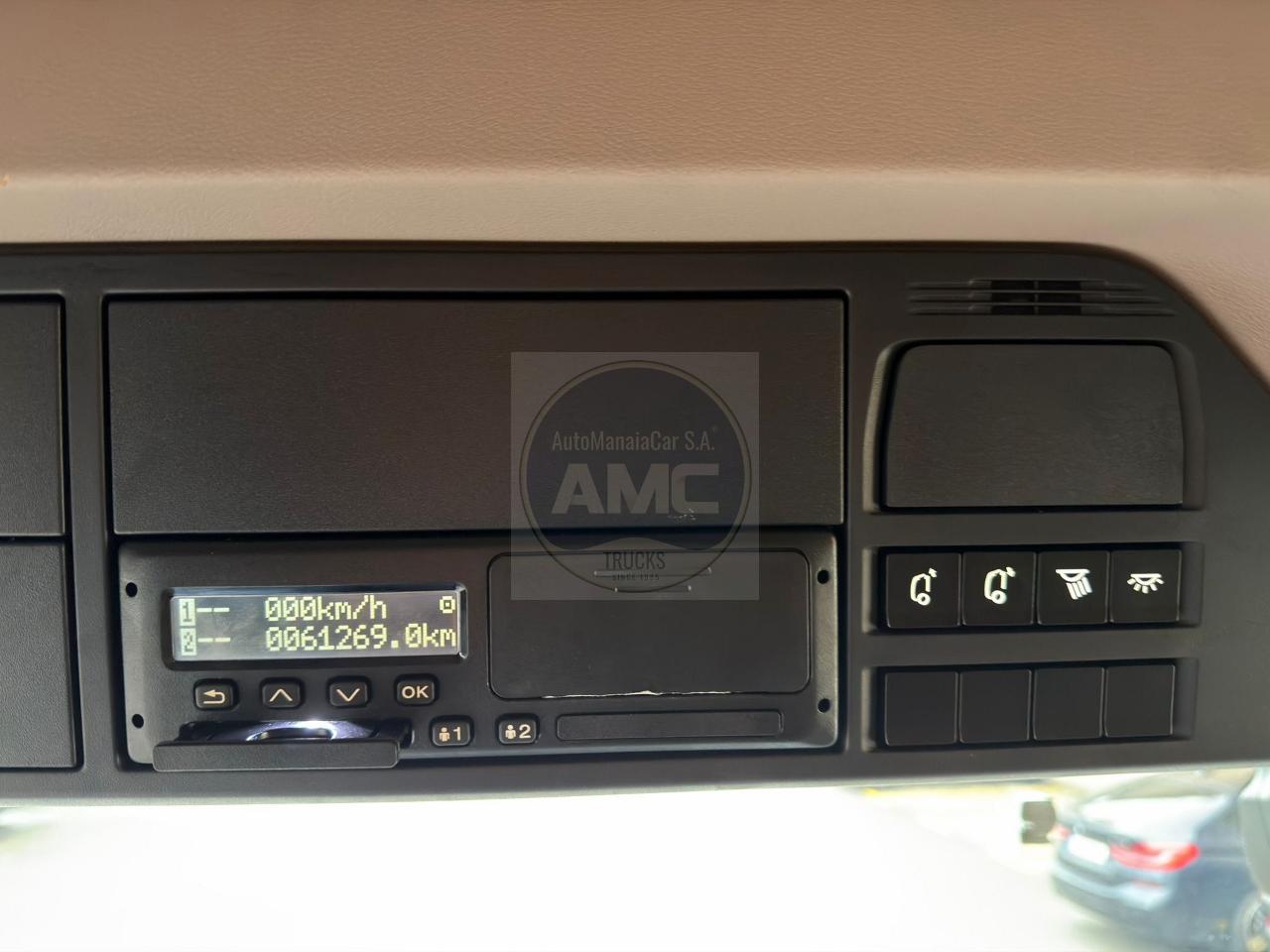 DAF 370 XD CAIXA FECHADA 4X2 61.000KM NACIONAL 07/2023