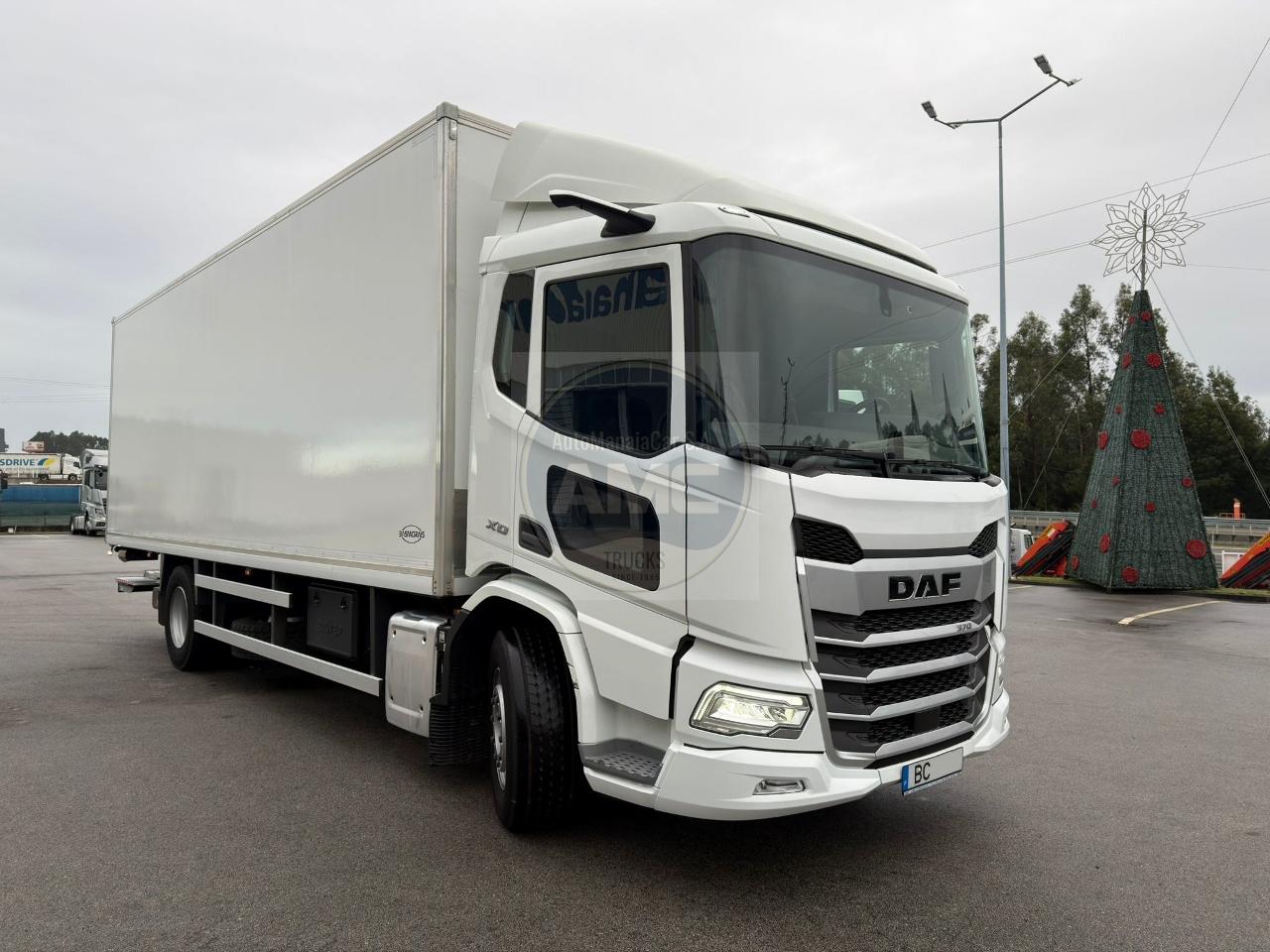 DAF XD 370 FA EURO6 4X2 CAIXA FECHADA 07/2023 (SÓ 61.000KM)