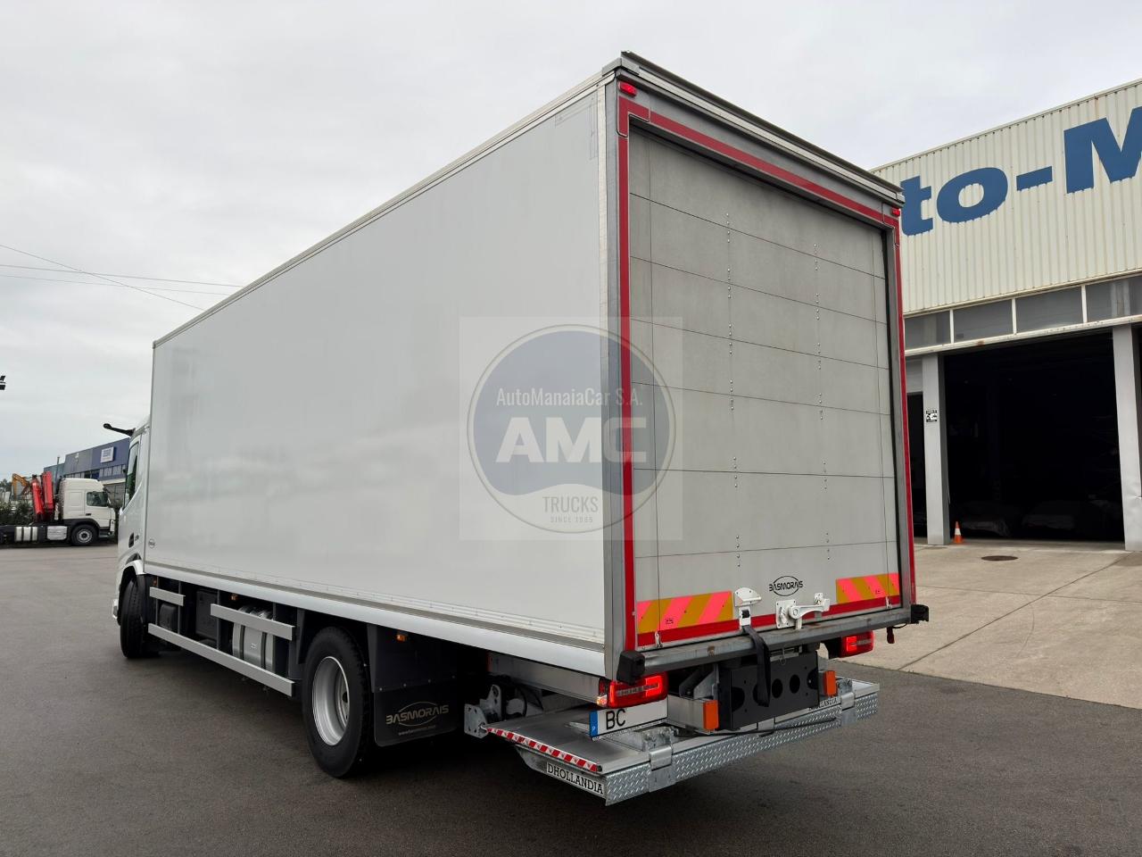 DAF XD 370 FA EURO6 4X2 CAIXA FECHADA 07/2023 (SÓ 61.000KM)