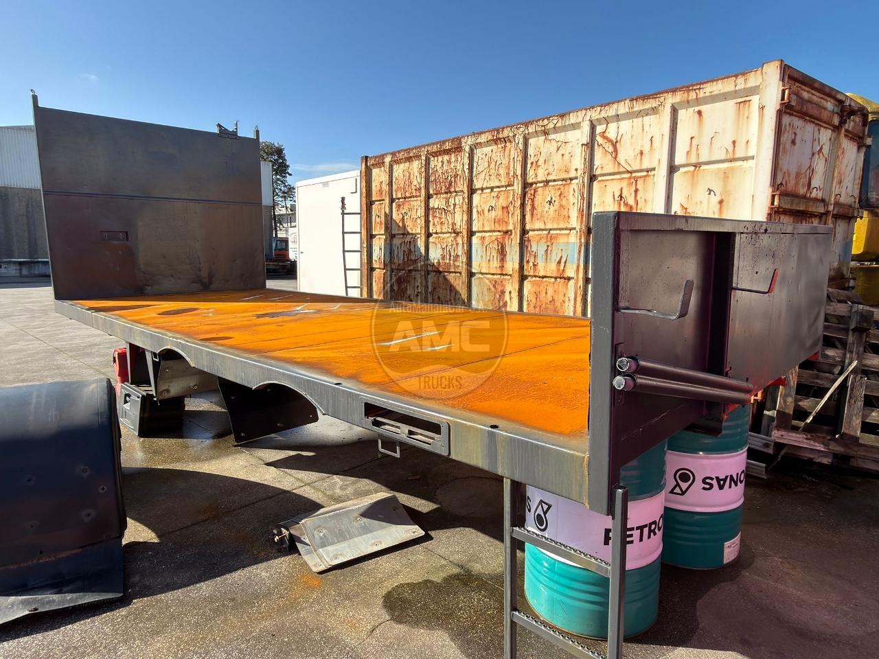 ESTRADO CAMIÃO MEDIDAS: 6.40 X 2.47 BOM ESTADO