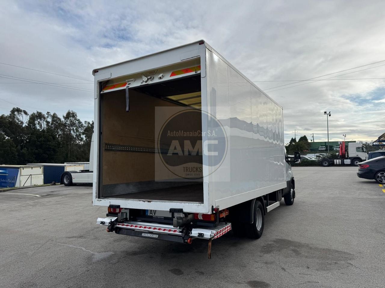 IVECO DAILY 72-180 3LUGARES NACIONAL 2023 80.000KM