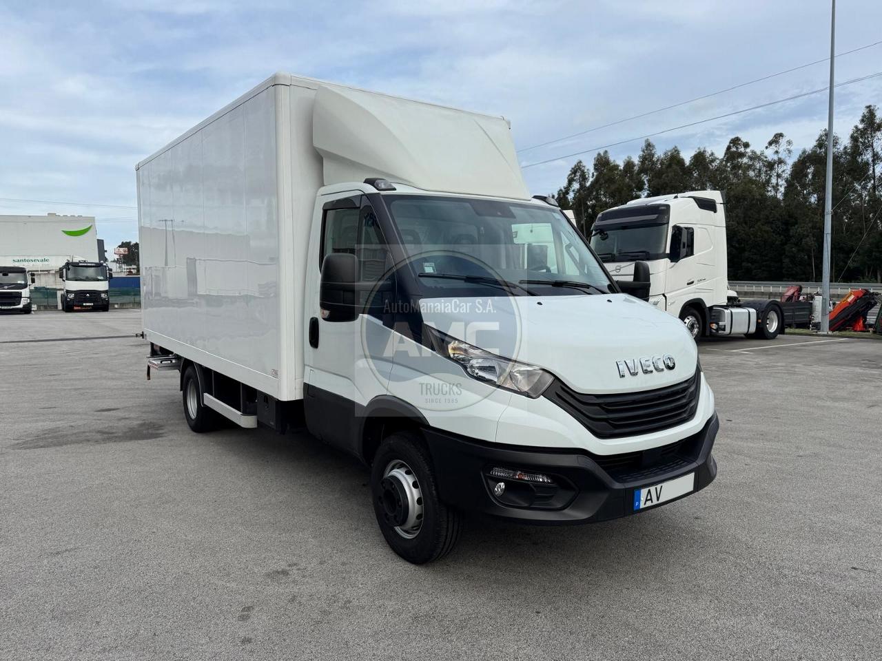 IVECO DAILY 72-180 3LUGARES NACIONAL 2023 80.000KM