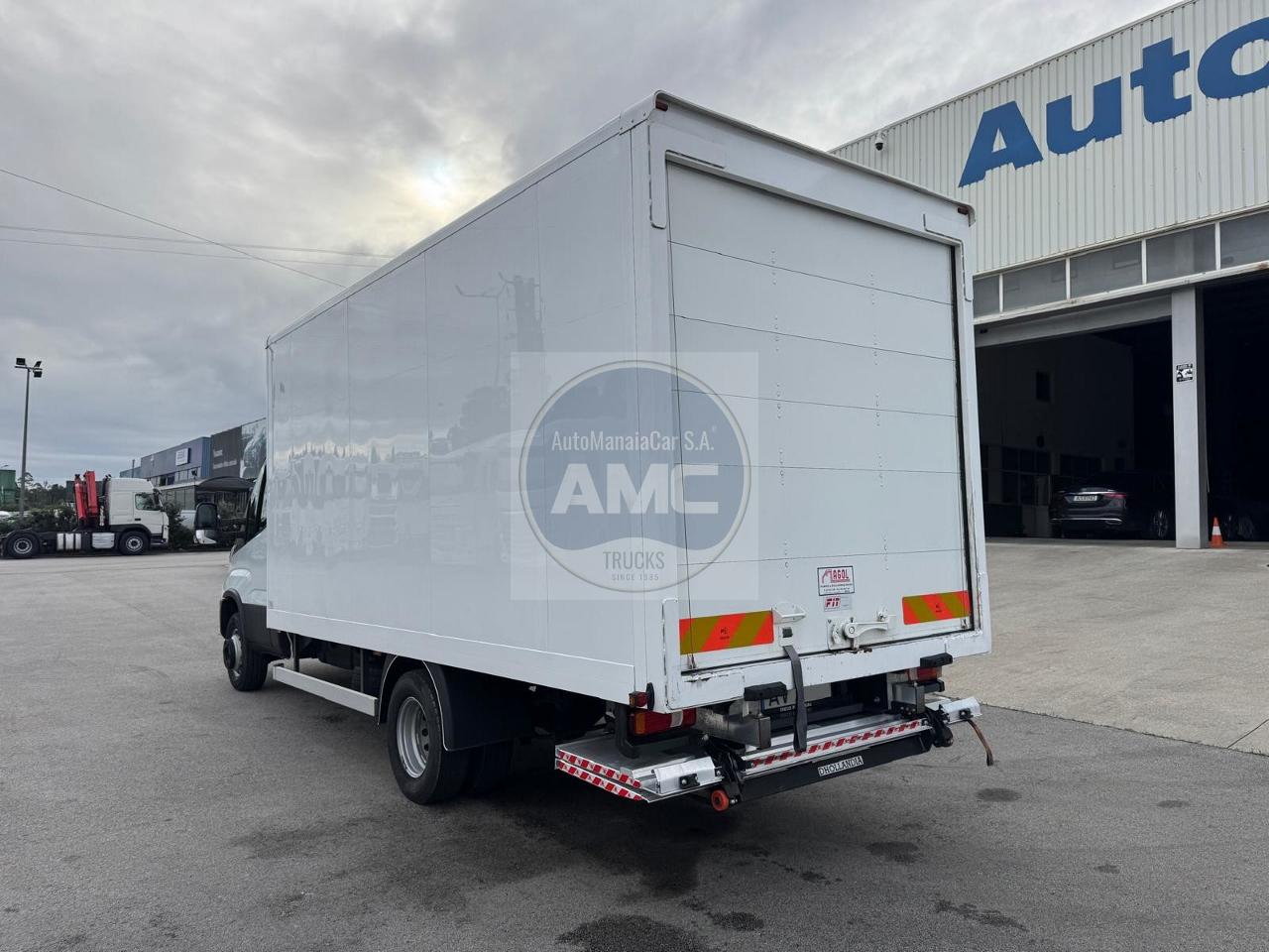 IVECO DAILY 72-180 3LUGARES NACIONAL 2023 80.000KM