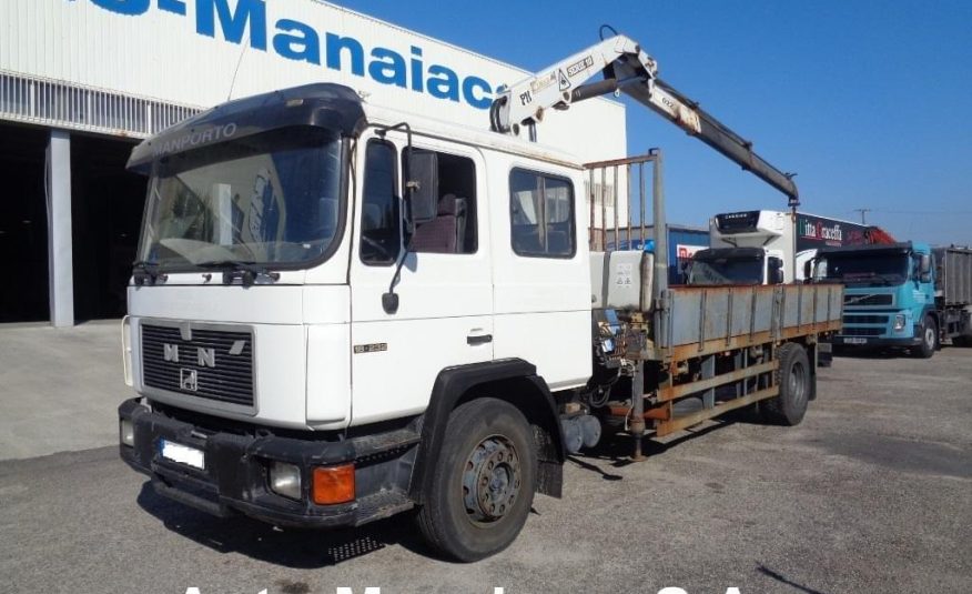 MAN 18.232 4X2 CABINE DUPLA COM GRUA