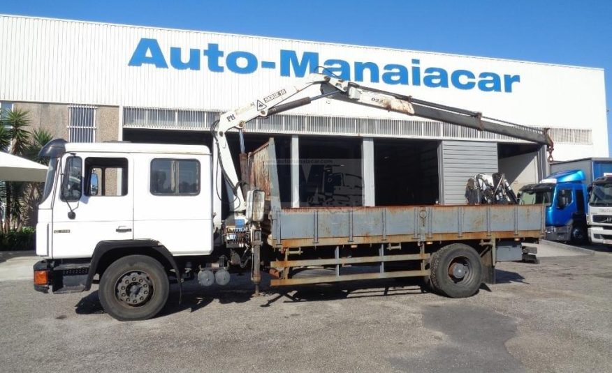 MAN 18.232 4X2 CABINE DUPLA COM GRUA