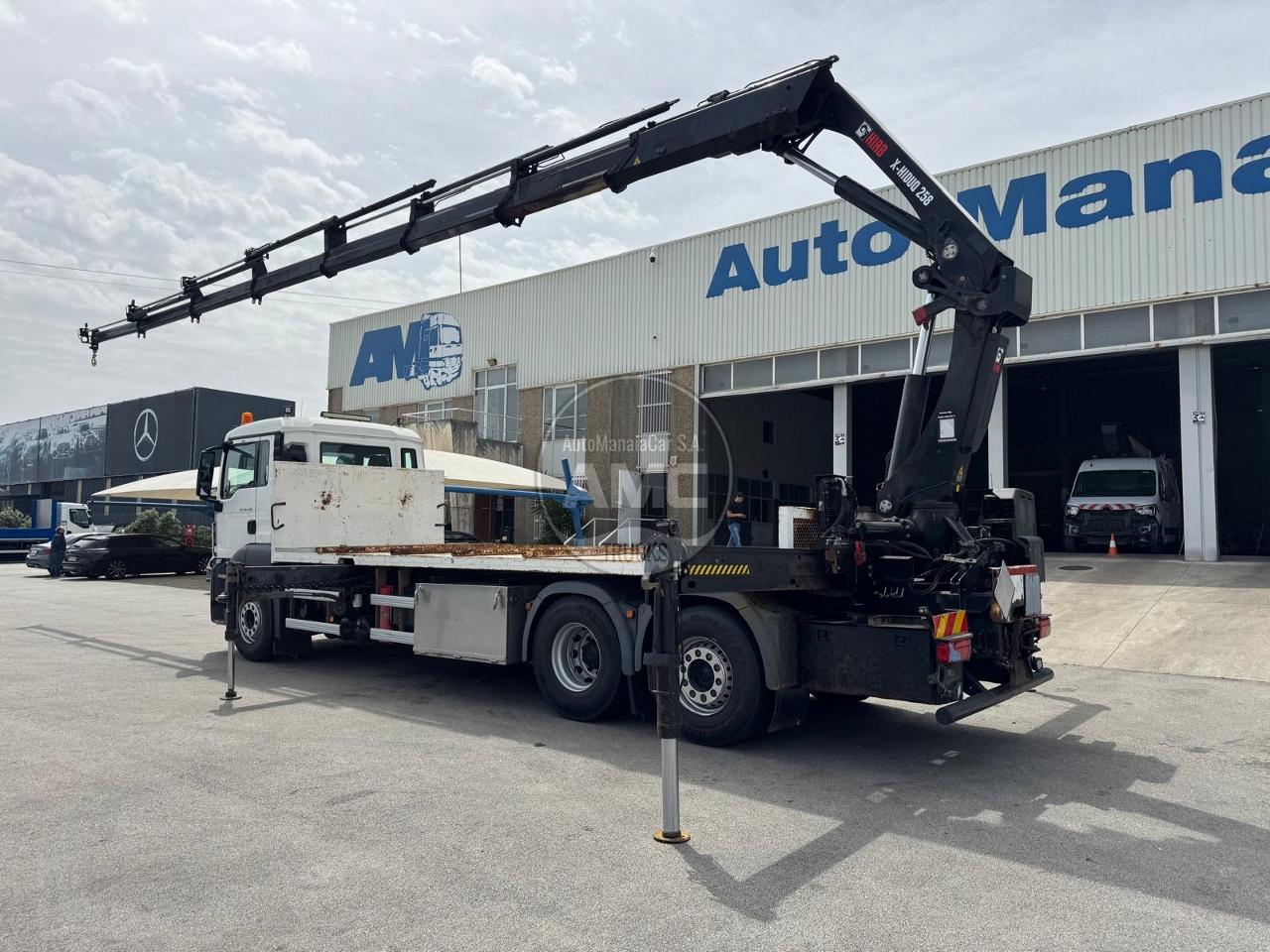 MAN TGS 26.420 EURO6 6X2 RETARDER ADR 2017 C/ GRUA HIAB X-HIDUO 258 E-7
