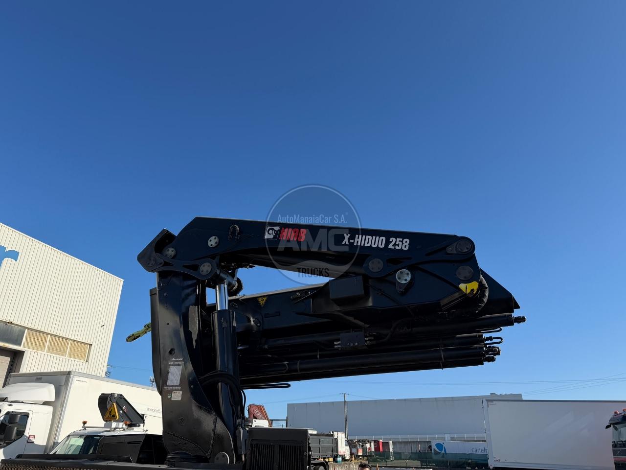MAN TGS 26.420 EURO6 6X2 RETARDER ADR 2017 C/ GRUA HIAB X-HIDUO 258 E-7