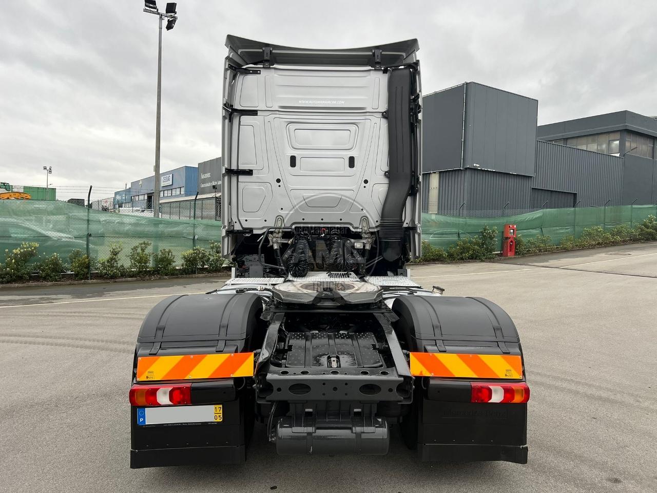 TRATOR MERCEDES ACTROS 1845 EURO6 STREAM SPACE 4X2 RETARDER 2017