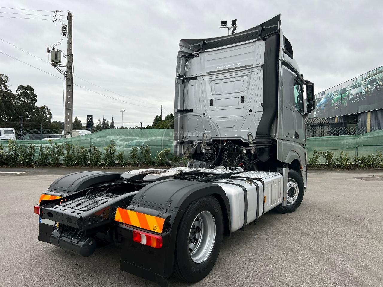 TRATOR MERCEDES ACTROS 1845 EURO6 STREAM SPACE 4X2 RETARDER 2017