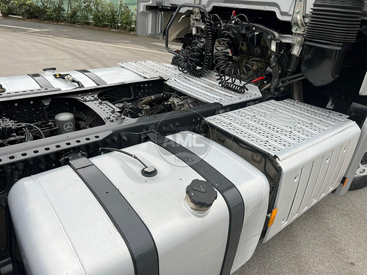 TRATOR MERCEDES ACTROS 1845 EURO6 STREAM SPACE 4X2 RETARDER 2017