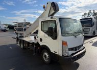 NISSAN CABSTAR 35.13 COM CESTO ELEVATÓRIO PALFINGER P260 B  26MT