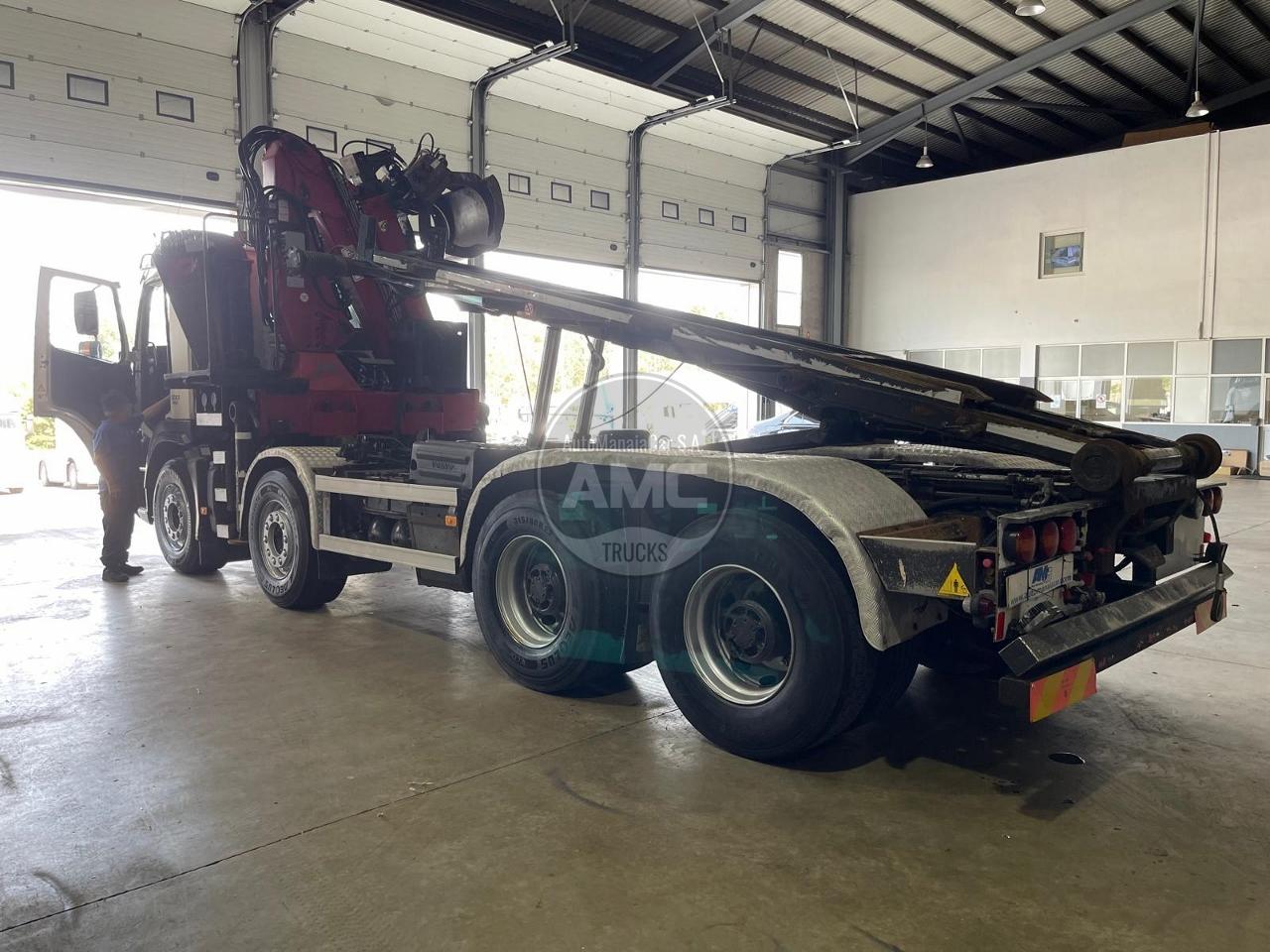 PORTA-CONTENTORES COM SISTEMA DE CABOS 25TON 2012