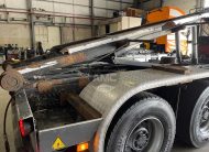 PORTA-CONTENTORES COM SISTEMA DE CABOS 25TON 2012