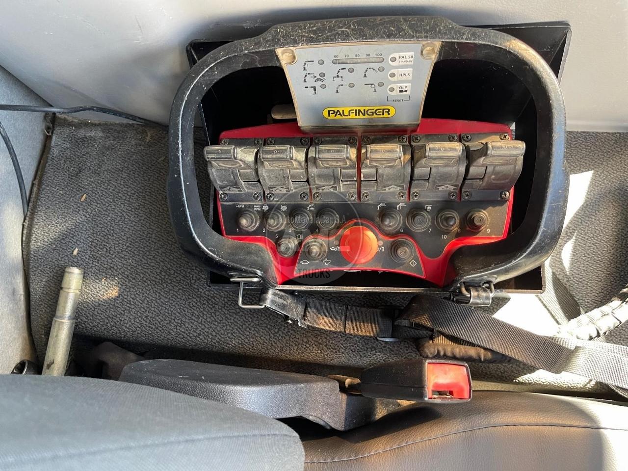 RENAULT PREMIUM C280 EURO6 4X2 19TON CAIXA ABERTA/ESTRADO GRUA PALFINGER PK 16002C