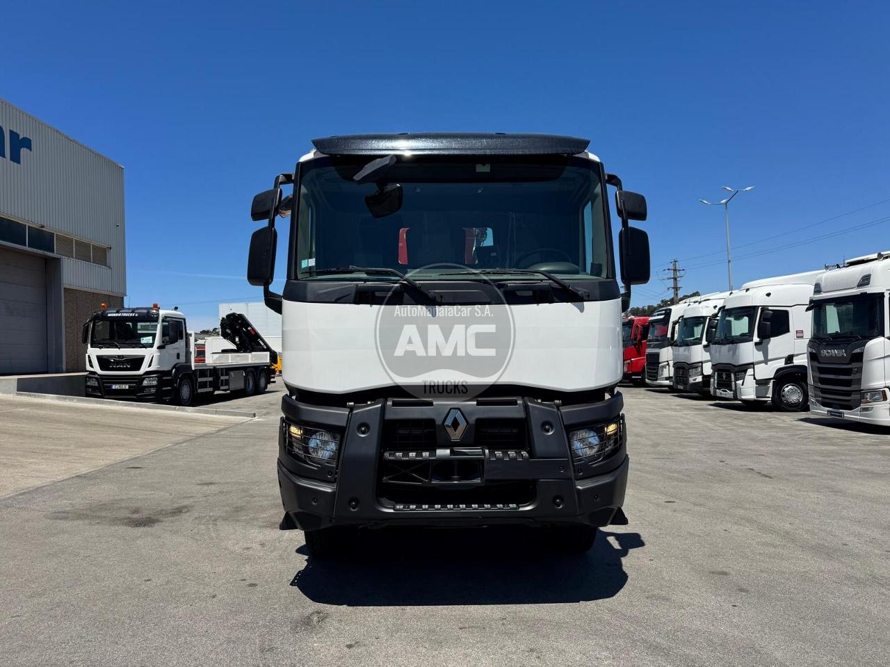 RENAULT C380 EURO6 6X4 BI-BASCULANTE COM GRUA 3 LUGARES 2015