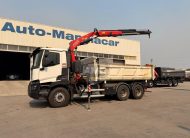 RENAULT C380 EURO6 6X4 BI-BASCULANTE COM GRUA 3 LUGARES 2015