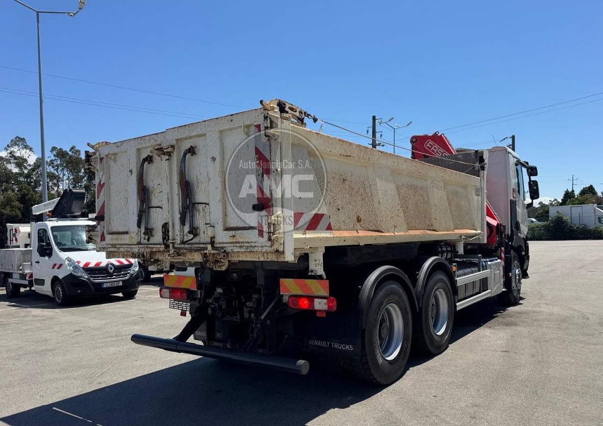 RENAULT C380 EURO6 6X4 BI-BASCULANTE COM GRUA 3 LUGARES 2015