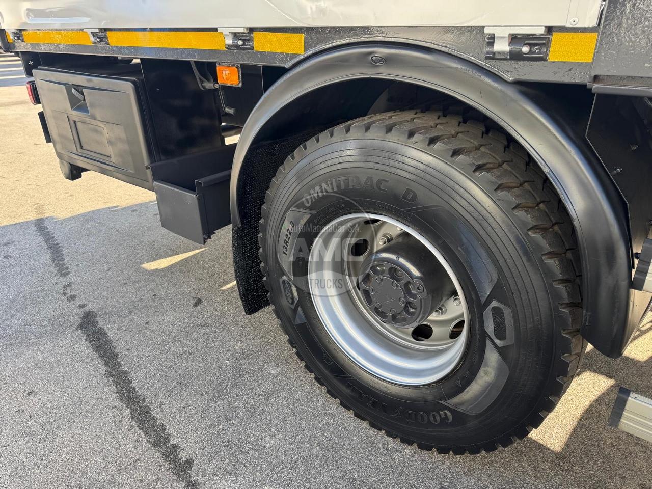 RENAULT C380 EURO6 4X2 2015 COM GRUA PALFINGER PK 12002 EH