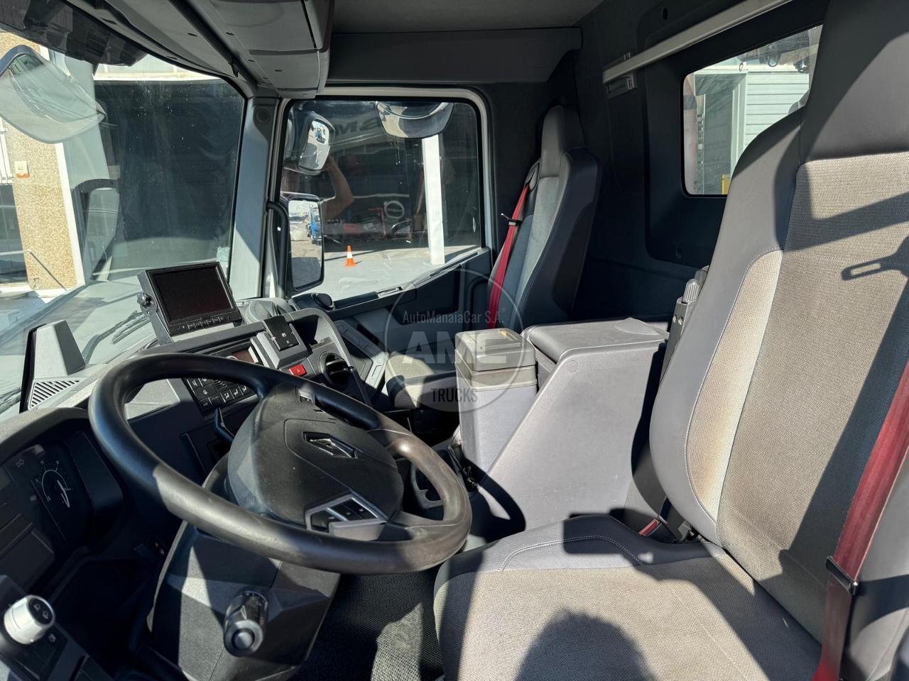 RENAULT C380 EURO6 4X2 2015 COM GRUA PALFINGER PK 12002 EH