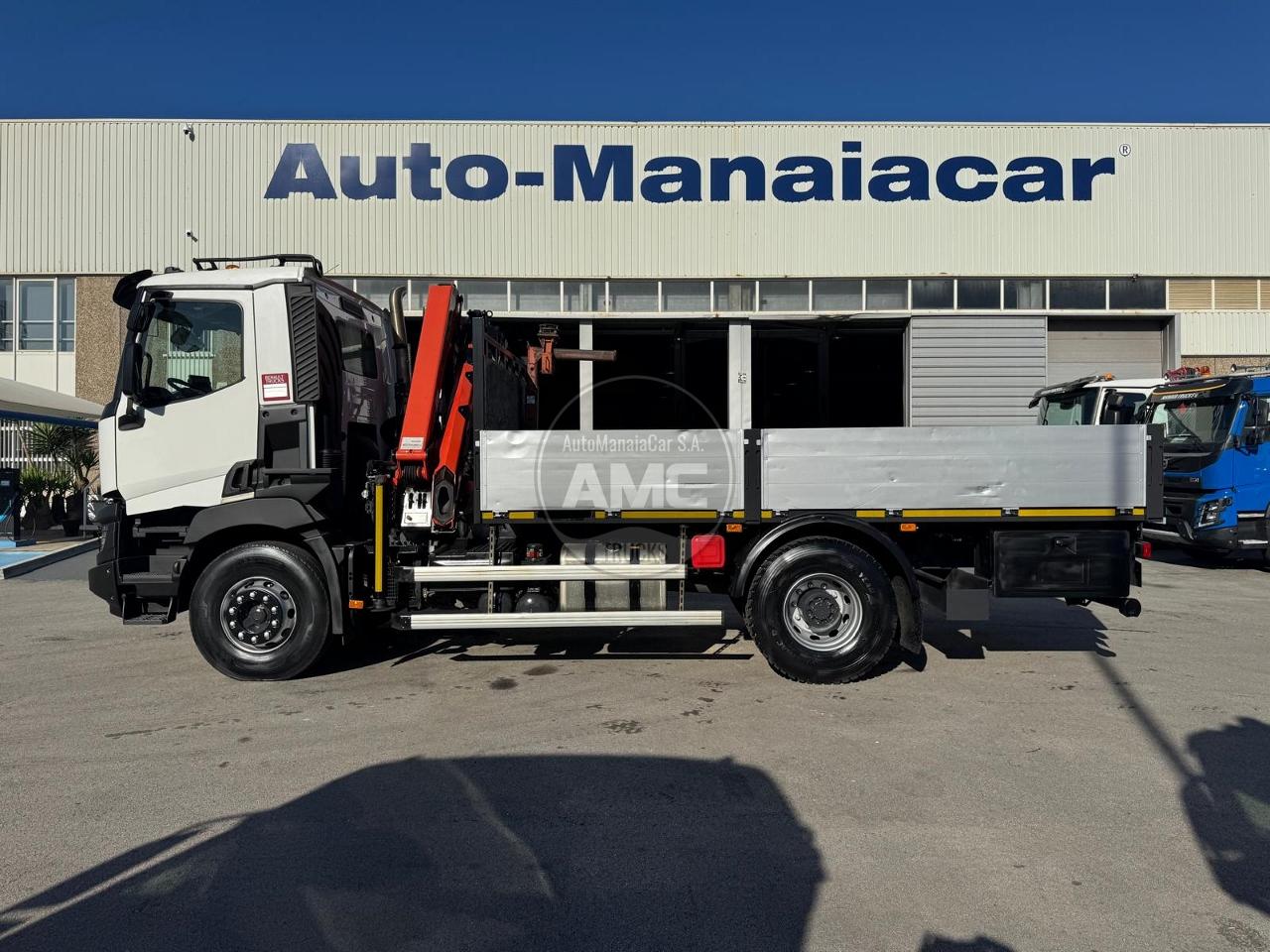 RENAULT C380 EURO6 4X2 2015 COM GRUA PALFINGER PK 12002 EH