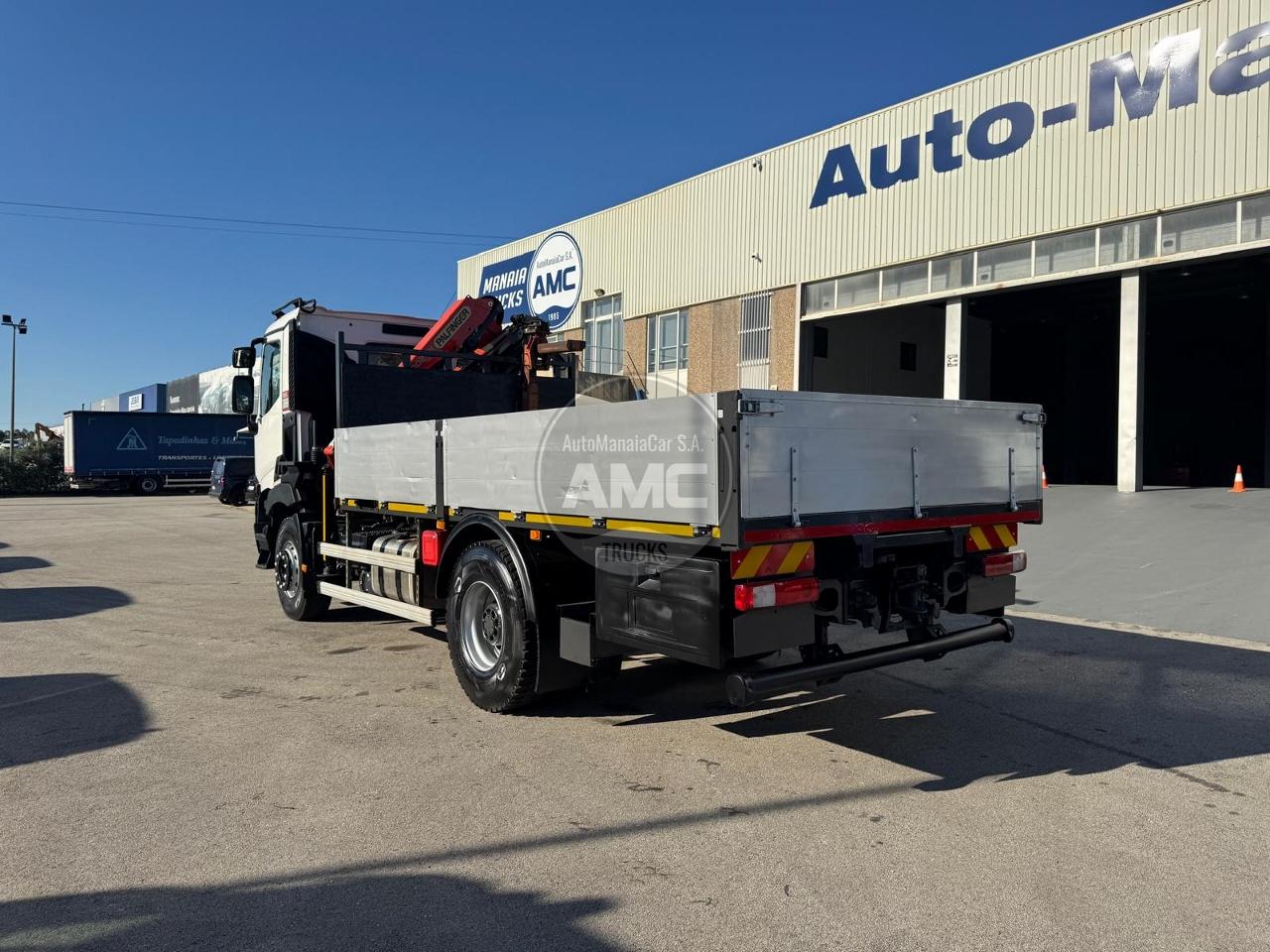 RENAULT C380 EURO6 4X2 2015 COM GRUA PALFINGER PK 12002 EH