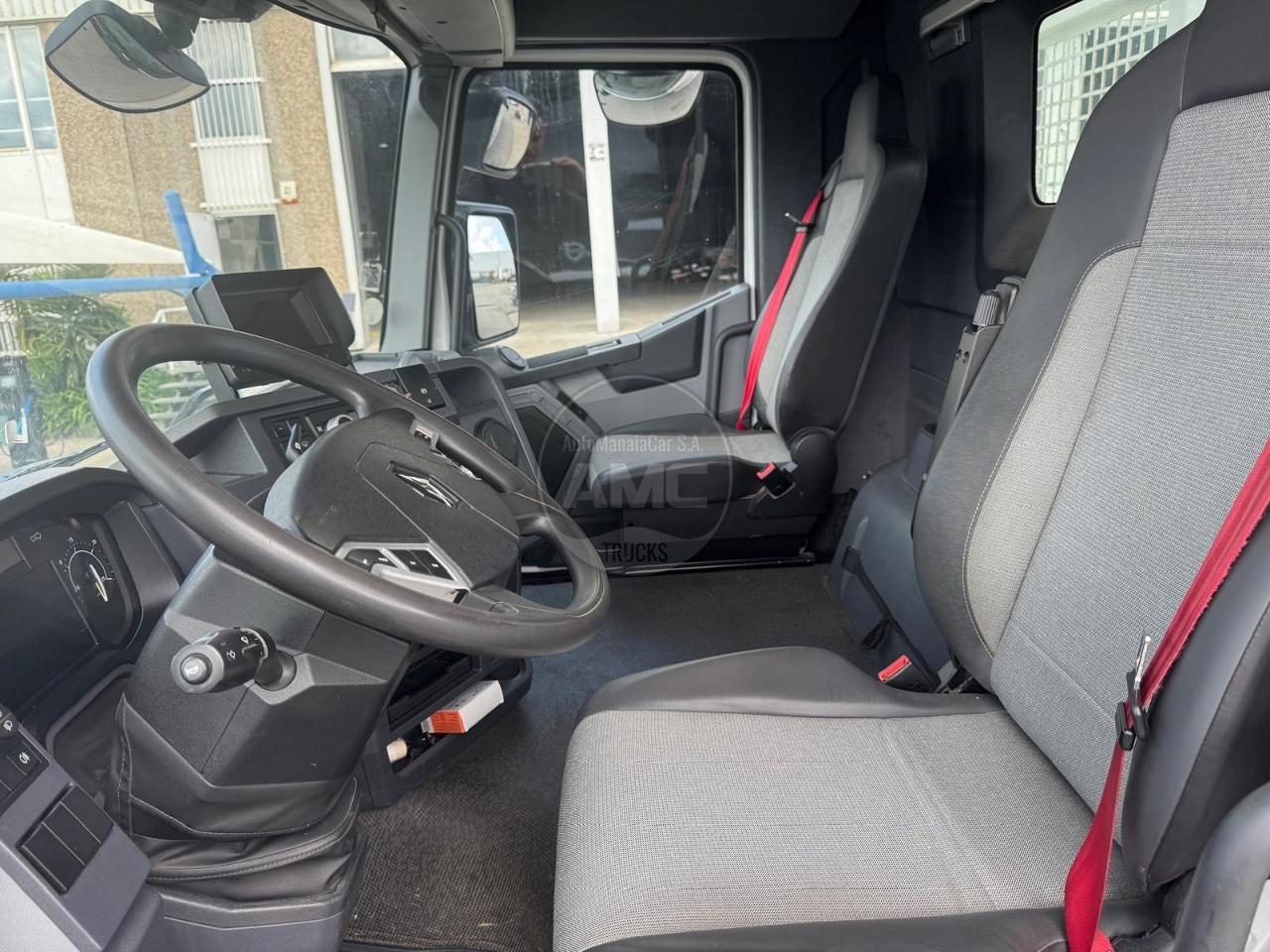 RENAULT C430 EURO6 8X4 2018 GRUA HIAB X-HIDUO 228 ES-5
