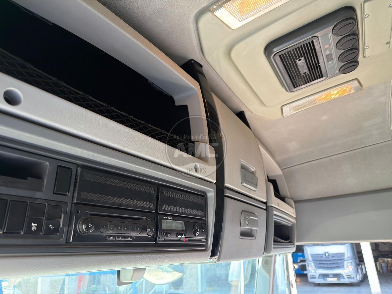 TRATOR RENAULT T440 EURO6 COM KIT HIDRÁULICO MOTOR 13L NACIONAL