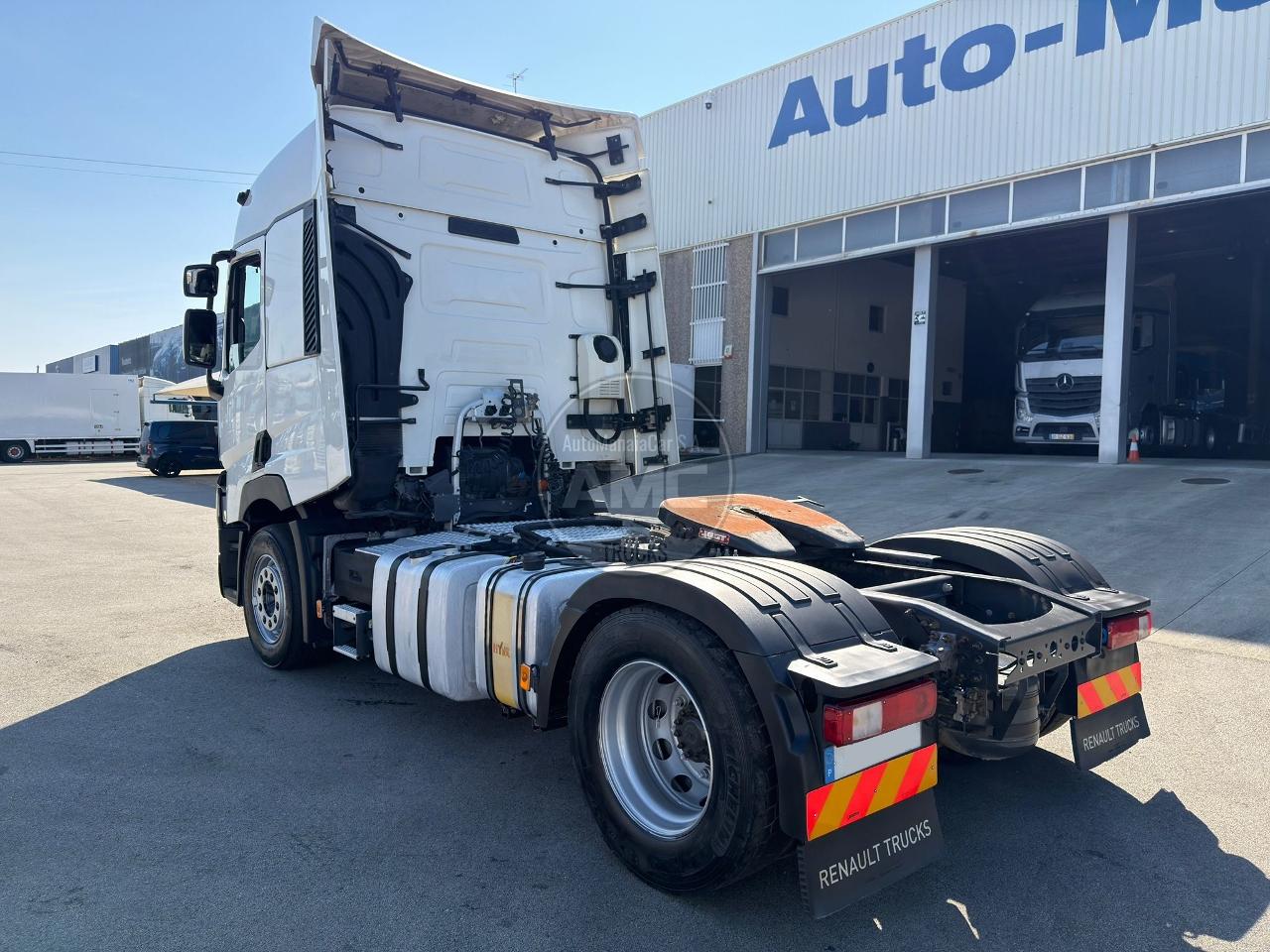 TRATOR RENAULT T440 EURO6 COM KIT HIDRÁULICO MOTOR 13L NACIONAL