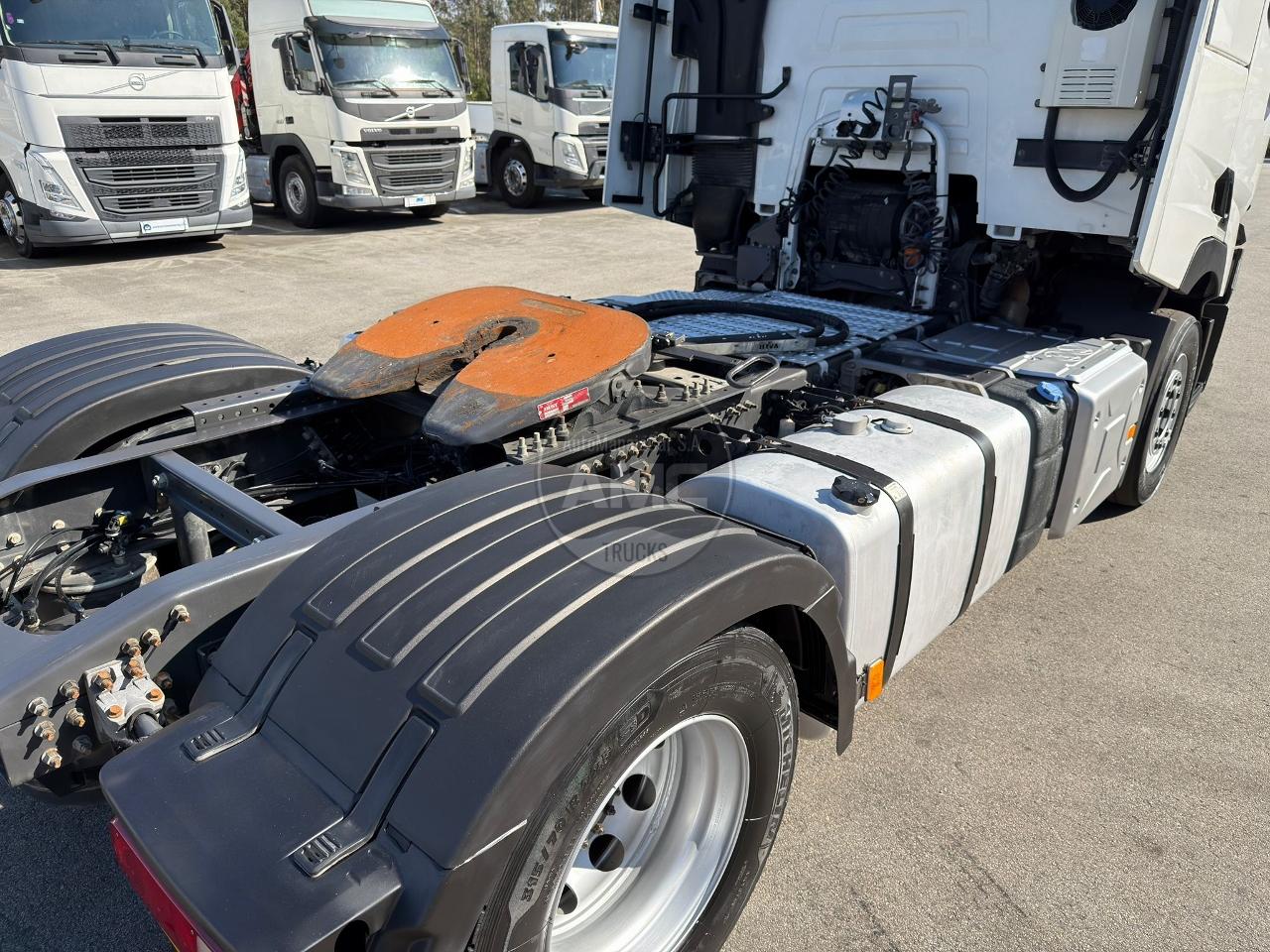 TRATOR RENAULT T440 EURO6 COM KIT HIDRÁULICO MOTOR 13L NACIONAL