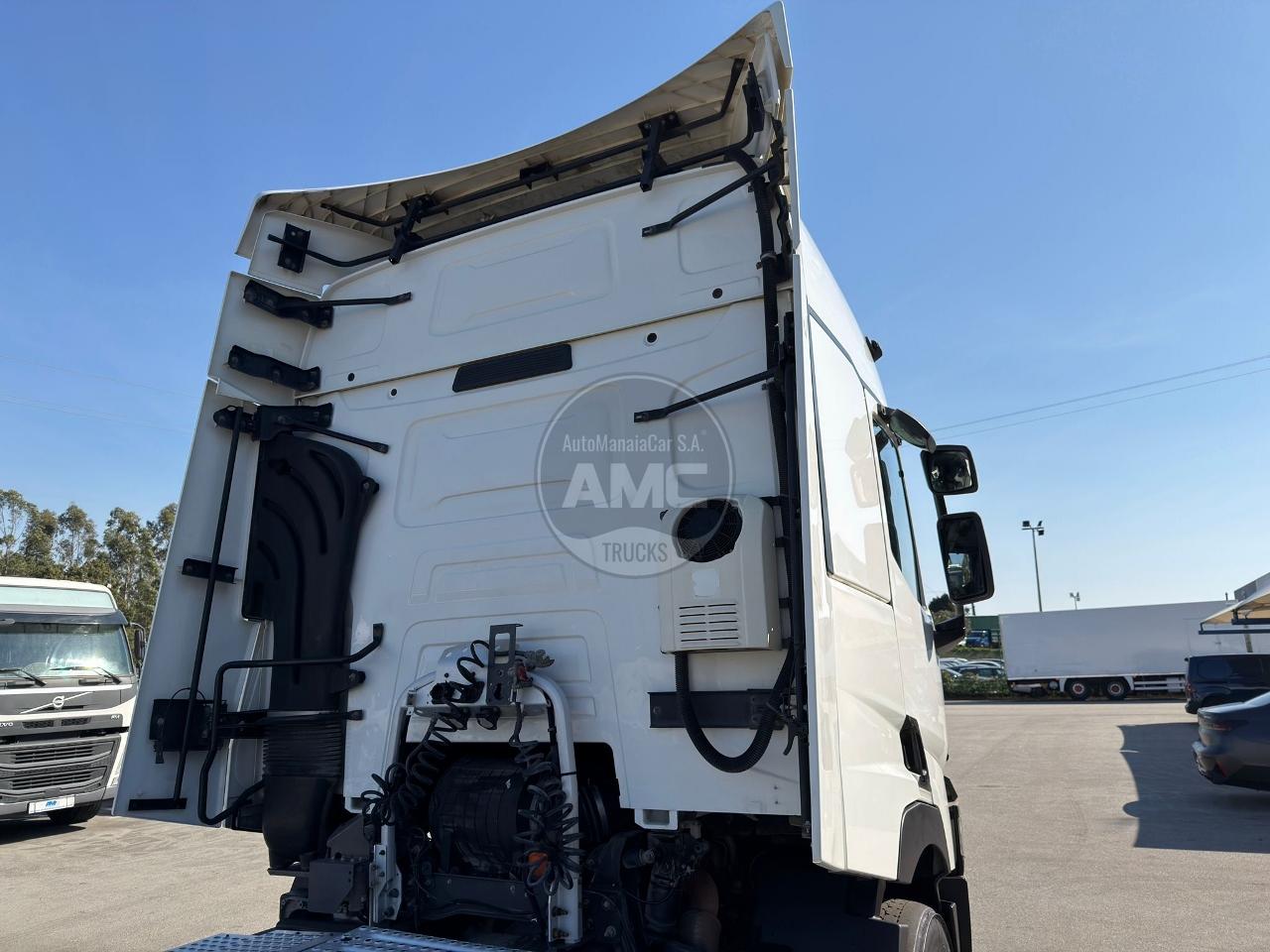 TRATOR RENAULT T440 EURO6 COM KIT HIDRÁULICO MOTOR 13L NACIONAL