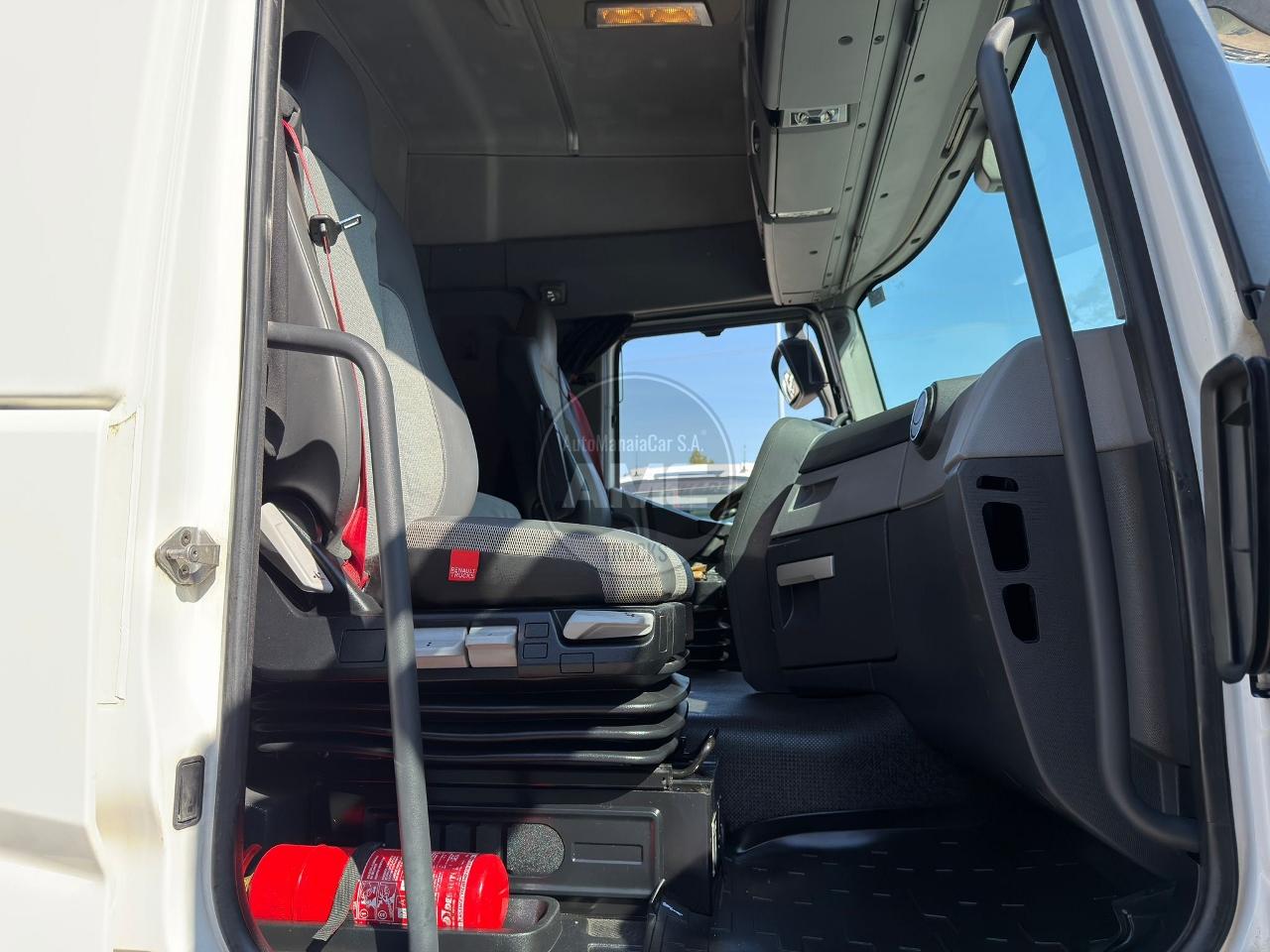 TRATOR RENAULT T440 EURO6 COM KIT HIDRÁULICO MOTOR 13L NACIONAL