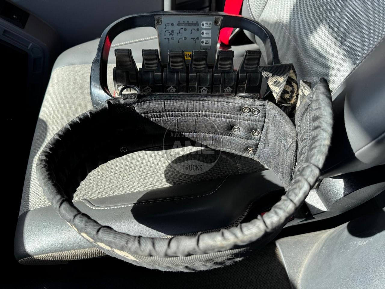 RENAULT C460 EURO6 6X4 07/2016 C/GRUA PALFINGER PK 22002EH RETARDER E REDUÇÃO AOS CUBOS