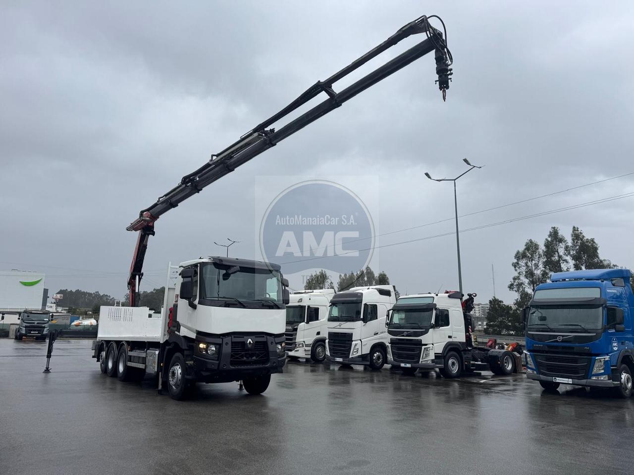 RENAULT C460 E6 8X4 ÚLTIMO EIXO DIRECCIONAL E ELEVAR | 210.000km I HISTÓRICO MANUTENÇÃO NA MARCA