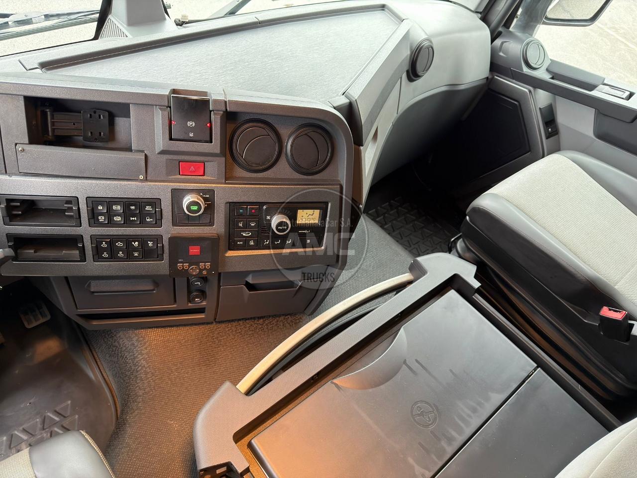 RENAULT C460 4X4 OPTITRACK (CABINE BAIXA) 270.000km 10/2018