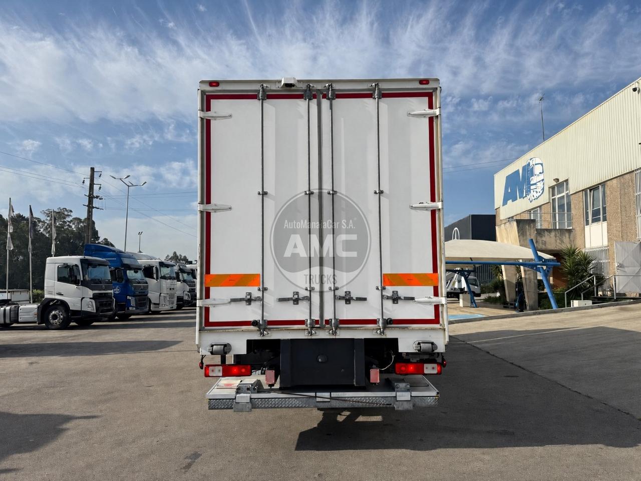 RENAULT D19 280 EURO6 4X2 11/2019 CAIXA DE CORTINAS DESLIZANTES 332.000KM
