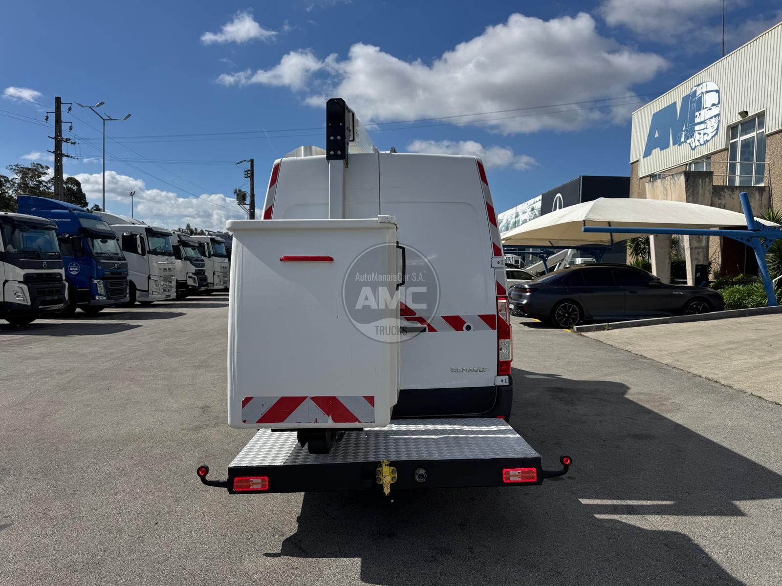 RENAULT MASTER 2.3DCi 145cv Euro6 2020 C/CESTO ELEVATÓRIO KLUBB K32