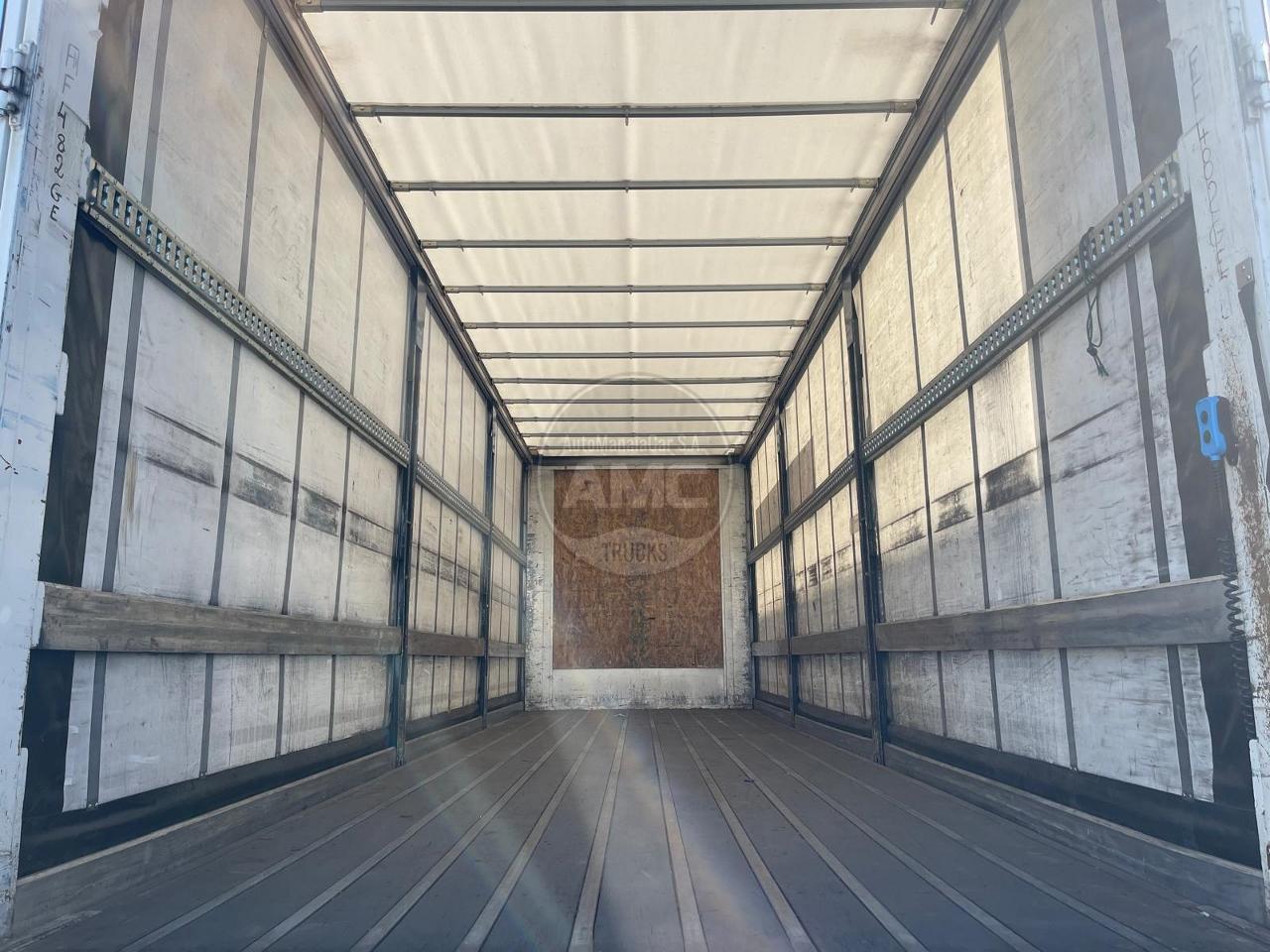 RENAULT D19 280 EURO6 4X2 CORTINAS E TETO DESLIZANTES 8.85 X 2.47 X 2.80