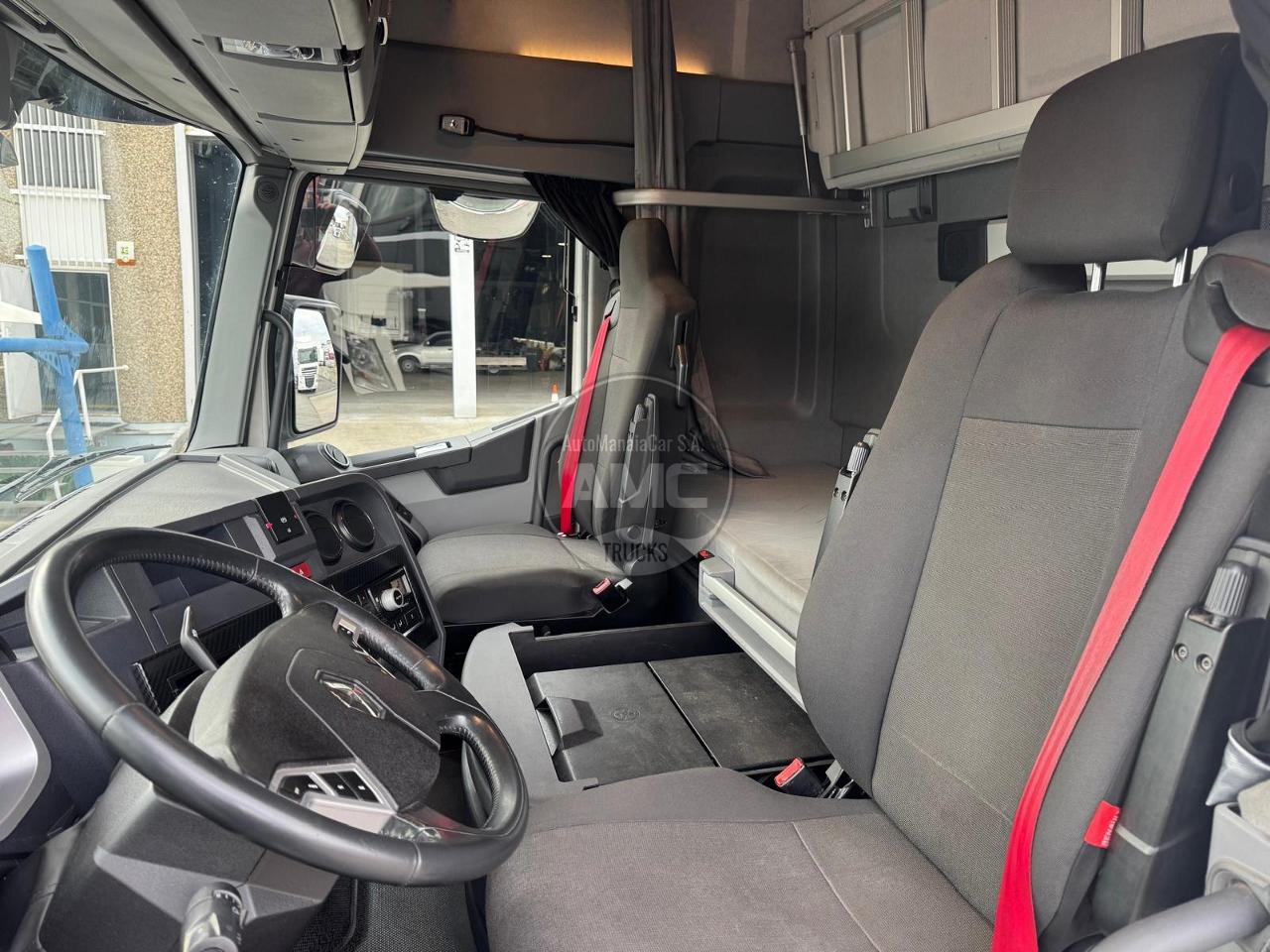 TRATOR RENAULT T520 HIGH CAB EURO6 4X2 2020 RETARDER