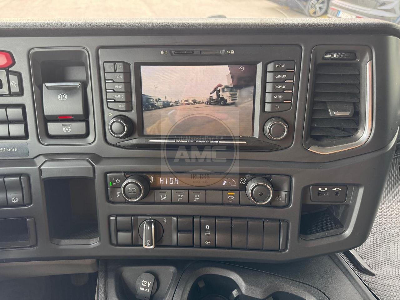 SCANIA P280 EURO6 4X2 (NOVO MODELO) 2020 MED. CAIXA 8.95 X 2.47 X 2.70