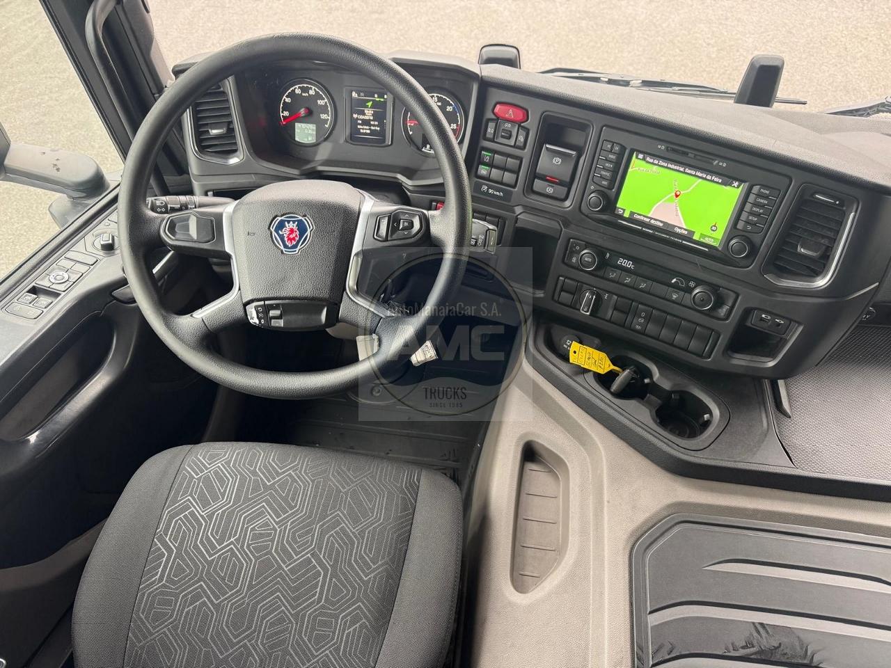 SCANIA P280 4×2 19TON 2020 CAIXA: 8.90 X 2.47 X 2.70 NOVO MODELO