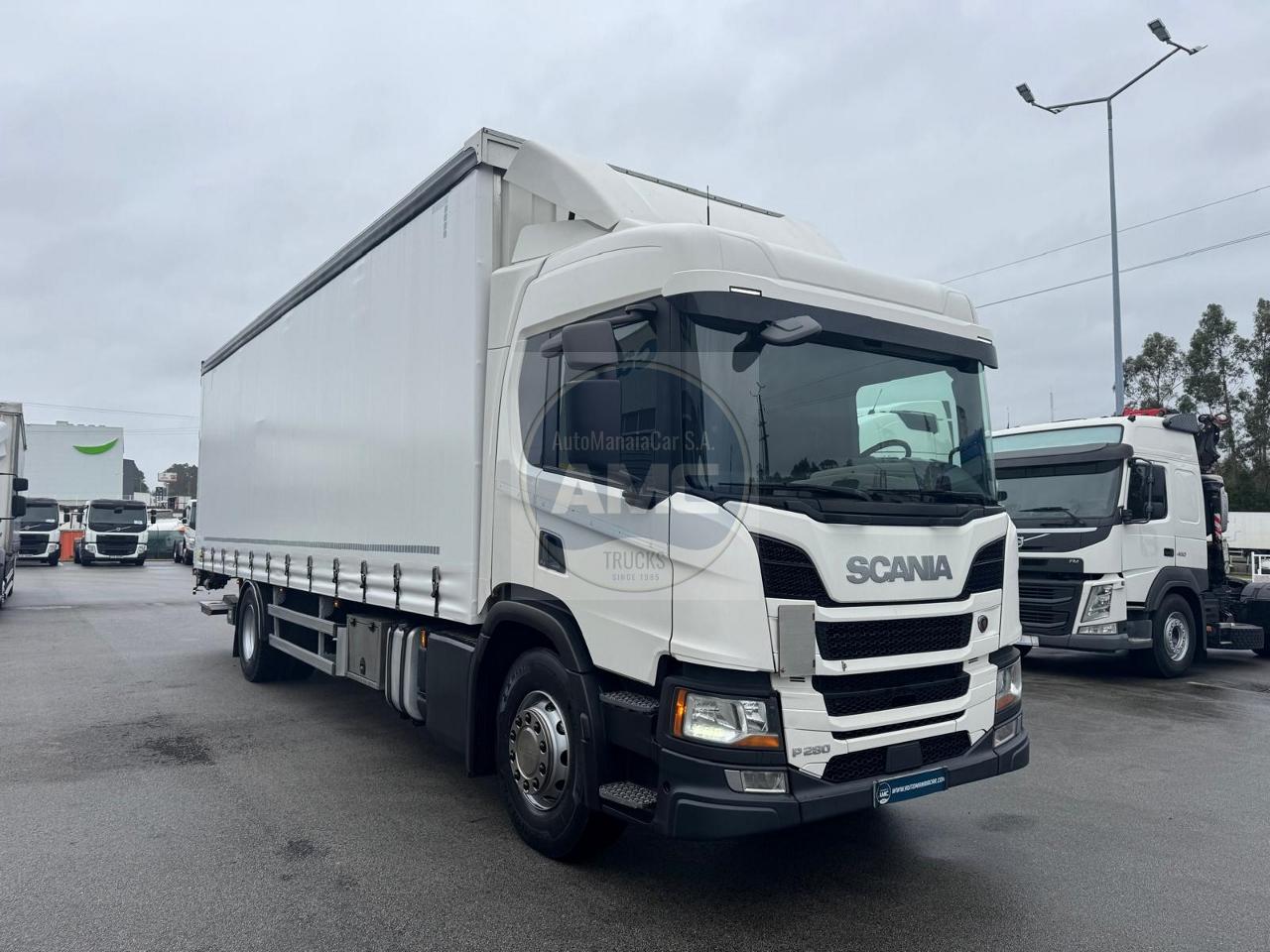SCANIA P280 4×2 19TON 2020 CAIXA: 8.90 X 2.47 X 2.70 NOVO MODELO