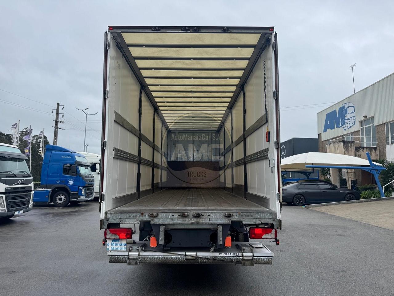 SCANIA P280 4×2 19TON 2020 CAIXA: 8.90 X 2.47 X 2.70 NOVO MODELO