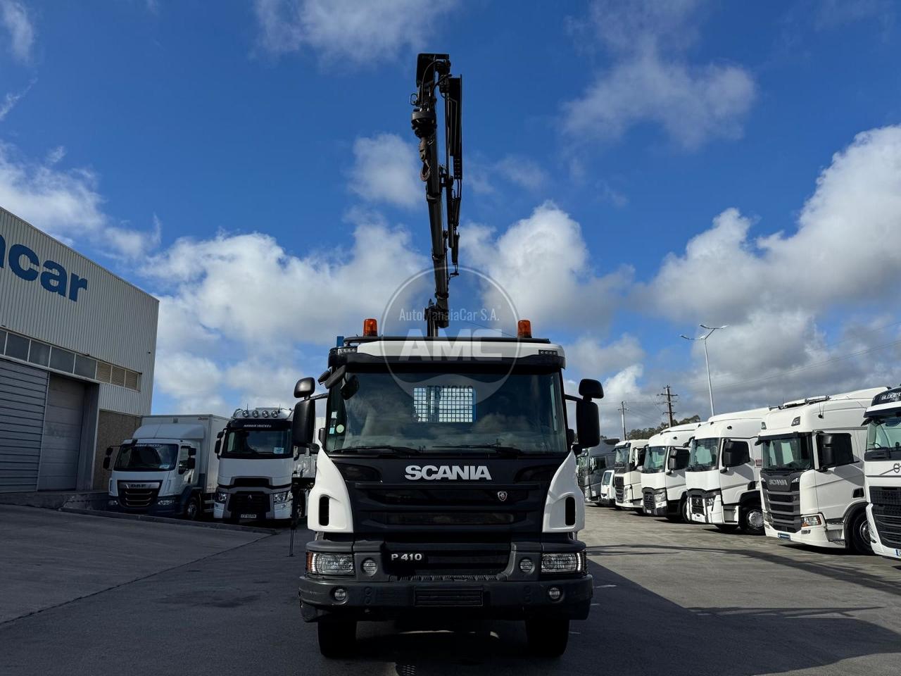 SCANIA P410 6X4 EURO6 COM GRUA HIAB KM 414 FT-S RETARDER REDUÇÃO